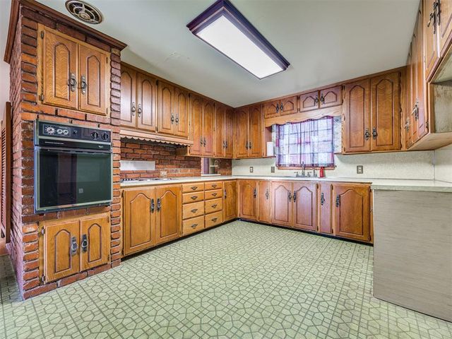 1404 Rinehart Drive, El Reno, OK 73036