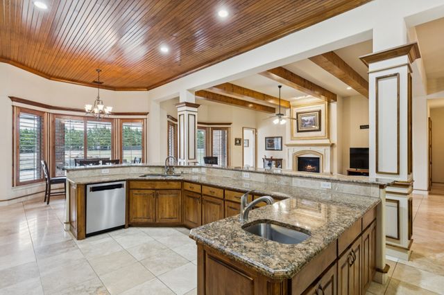 271 Dennis Bailey Lane, Heath, TX 75032