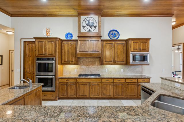 271 Dennis Bailey Lane, Heath, TX 75032