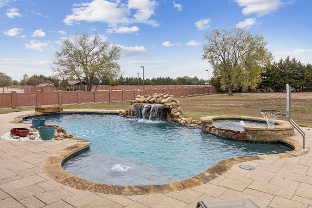 271 Dennis Bailey Lane, Heath, TX 75032