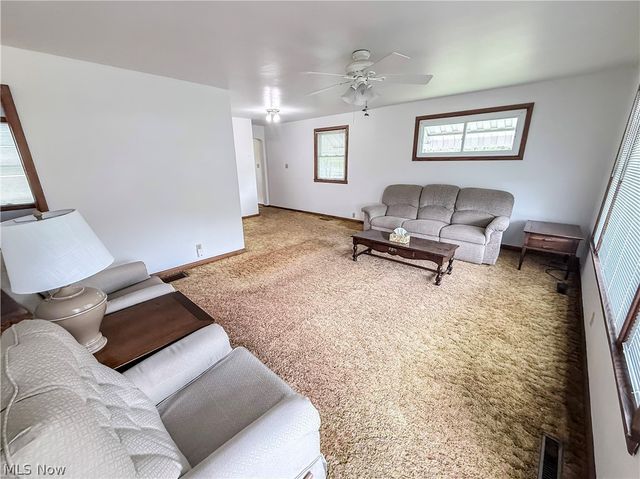3567 williamstown Pike, Williamstown, WV 26187
