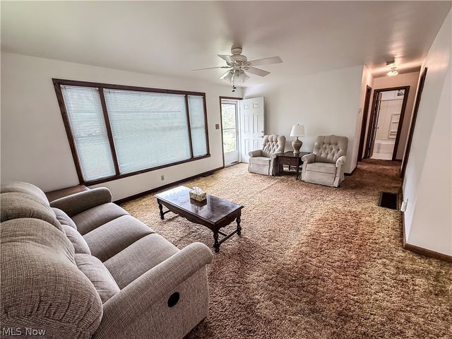 3567 williamstown Pike, Williamstown, WV 26187
