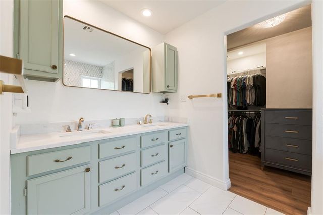 2700 Abbey Road, Oklahoma City, OK 73120