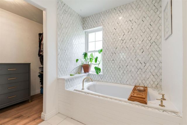 2700 Abbey Road, Oklahoma City, OK 73120