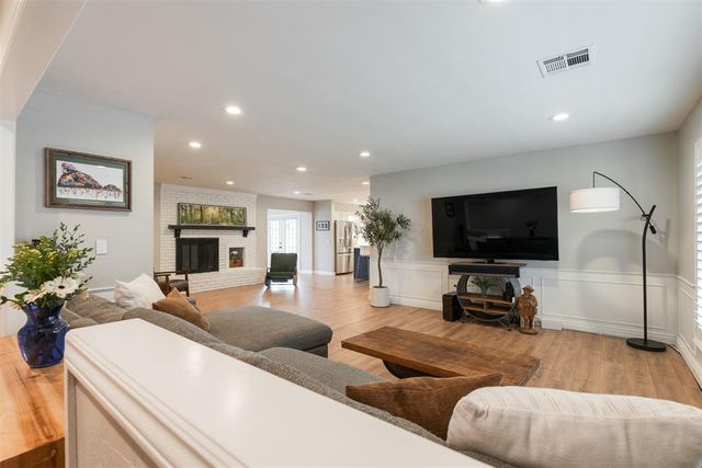 2700 Abbey Road, Oklahoma City, OK 73120
