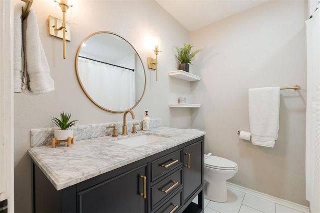 2700 Abbey Road, Oklahoma City, OK 73120