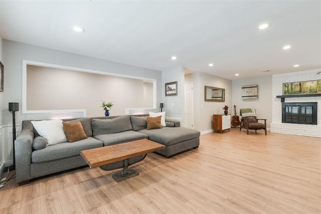 2700 Abbey Road, Oklahoma City, OK 73120