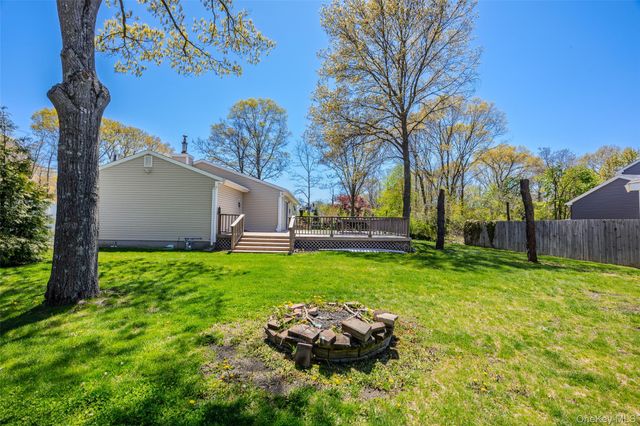 405 Puritan Drive, Yaphank, NY 11967