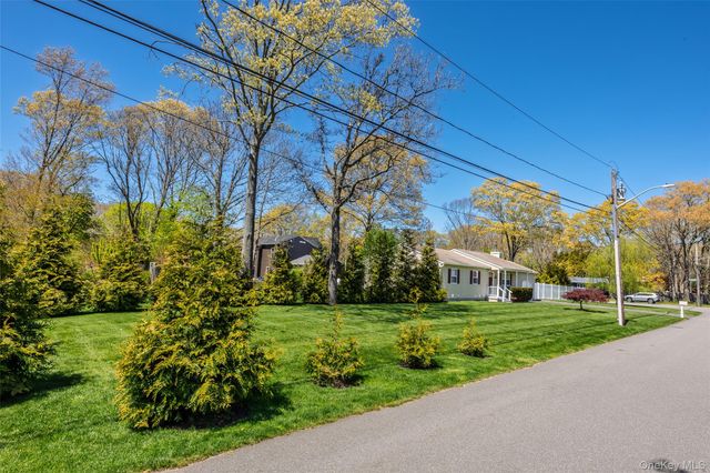 405 Puritan Drive, Yaphank, NY 11967