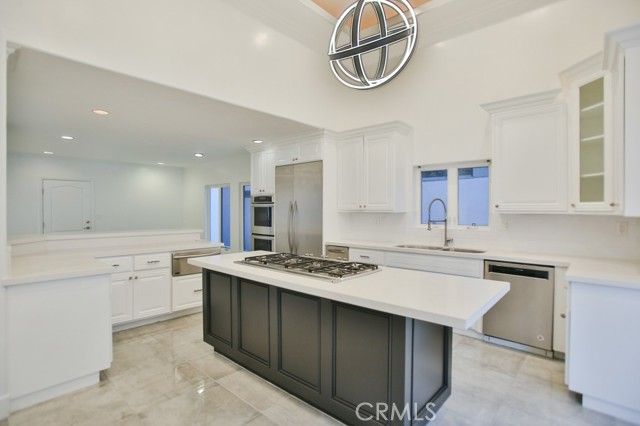 4223 Don Felipe Drive, Los Angeles, CA 90008