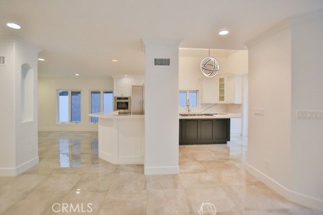 4223 Don Felipe Drive, Los Angeles, CA 90008