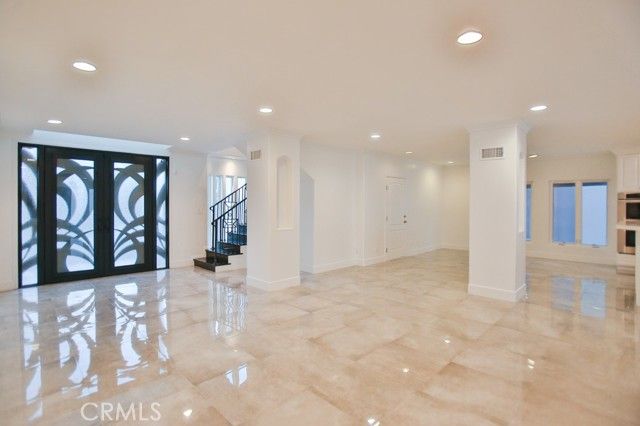 4223 Don Felipe Drive, Los Angeles, CA 90008