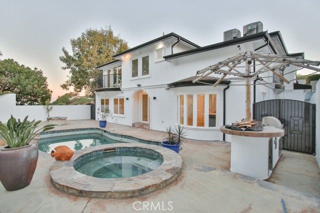 4223 Don Felipe Drive, Los Angeles, CA 90008