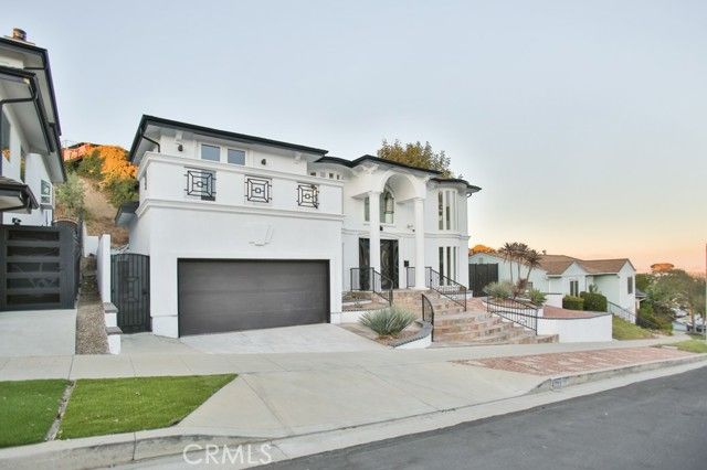 4223 Don Felipe Drive, Los Angeles, CA 90008