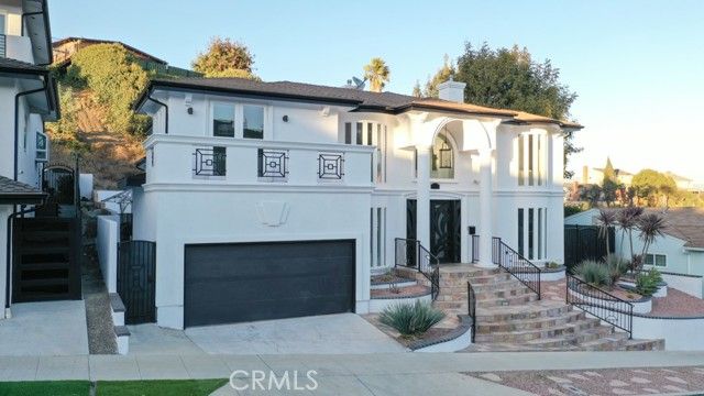 4223 Don Felipe Drive, Los Angeles, CA 90008