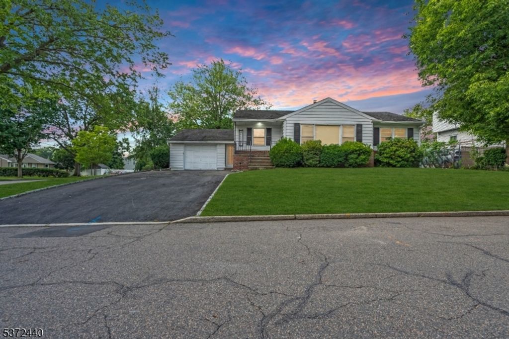 244 Terrace St, Rahway City, NJ 07065