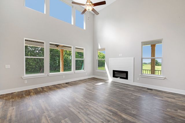 1055 Mustang Ct, Springfield, TN 37172