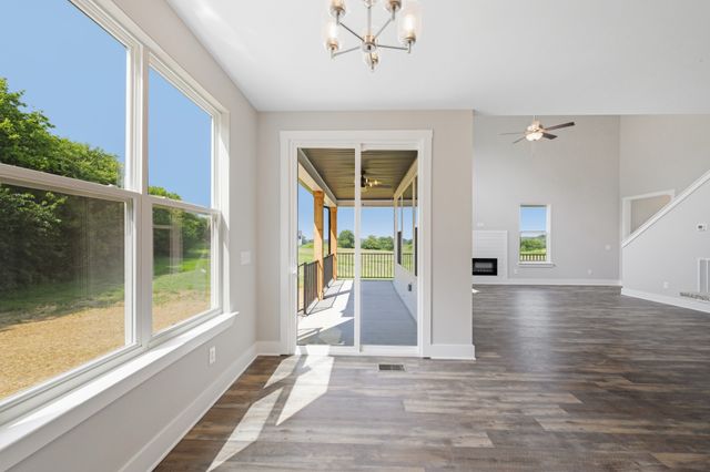 1055 Mustang Ct, Springfield, TN 37172