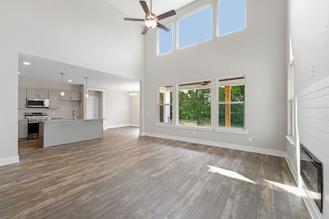 1055 Mustang Ct, Springfield, TN 37172