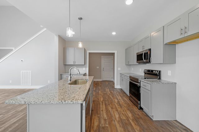 1055 Mustang Ct, Springfield, TN 37172