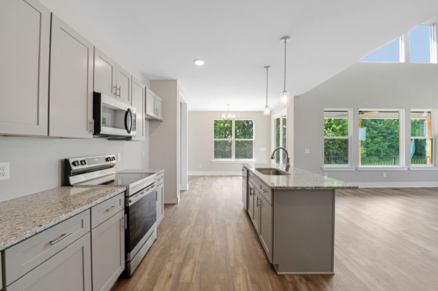 1055 Mustang Ct, Springfield, TN 37172