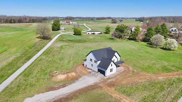 1055 Mustang Ct, Springfield, TN 37172