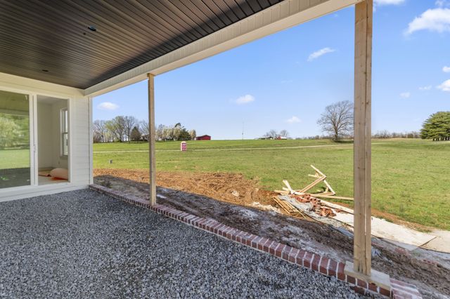 1055 Mustang Ct, Springfield, TN 37172