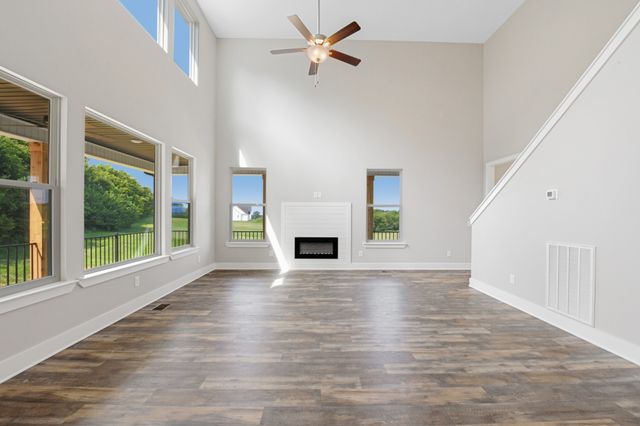 1055 Mustang Ct, Springfield, TN 37172