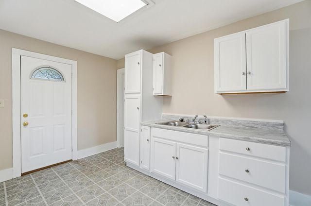 2424-2426 E High Street 2424-2426 E High Street, Springfield, OH 45505