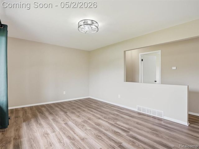 8618 Alwardt Drive, Sterling Heights, MI 48313