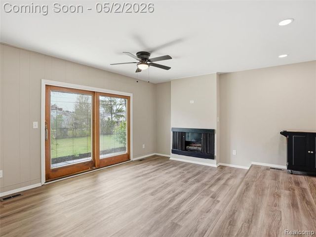 8618 Alwardt Drive, Sterling Heights, MI 48313