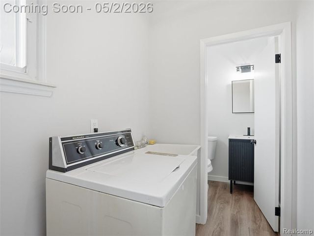 8618 Alwardt Drive, Sterling Heights, MI 48313