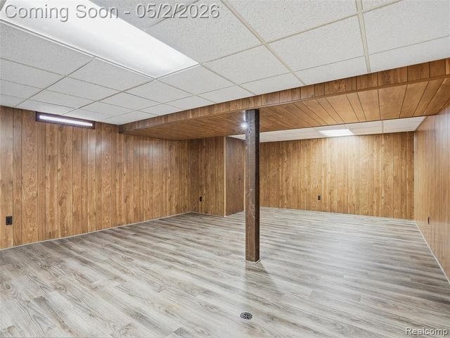 8618 Alwardt Drive, Sterling Heights, MI 48313