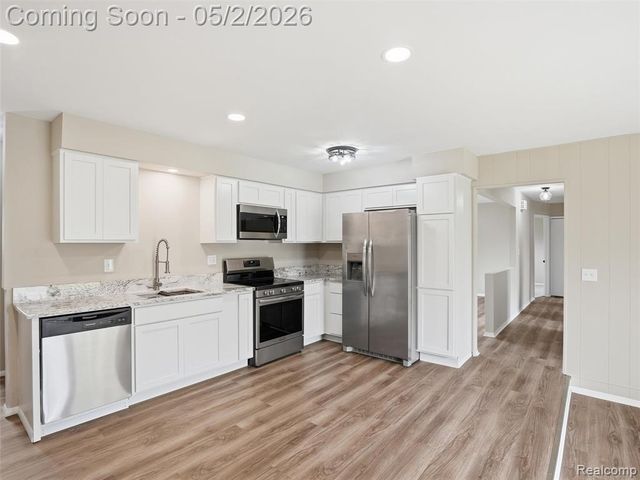 8618 Alwardt Drive, Sterling Heights, MI 48313