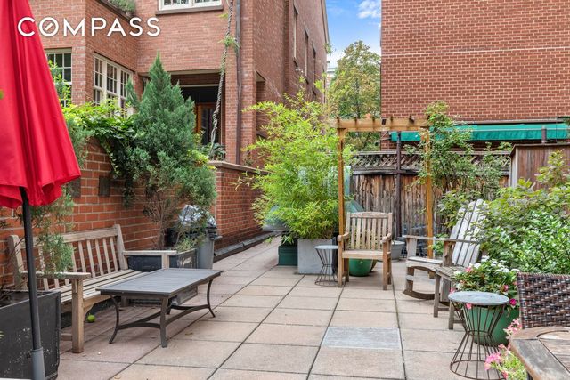 2 Charlton St Apt 7J, New York City, NY 10014