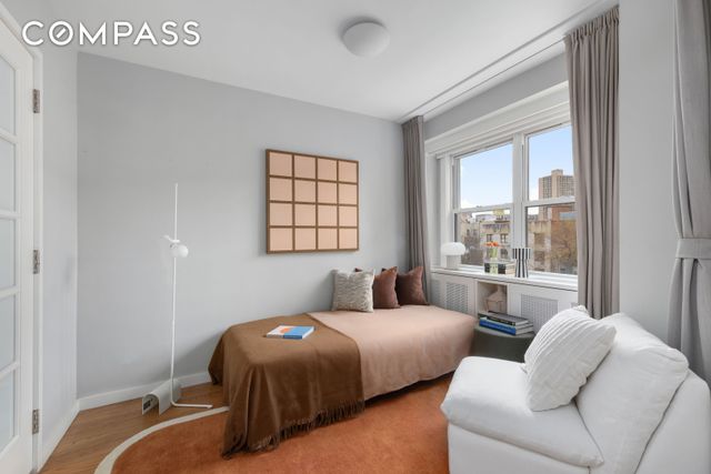 2 Charlton St Apt 7J, New York City, NY 10014