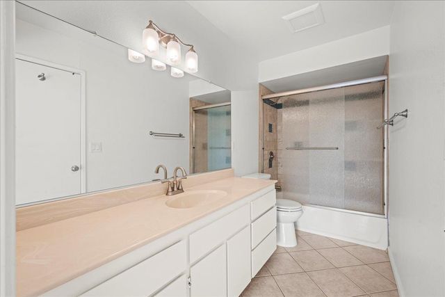 2669 Bradford Way, West Sacramento, CA 95691