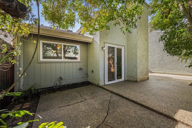 2669 Bradford Way, West Sacramento, CA 95691