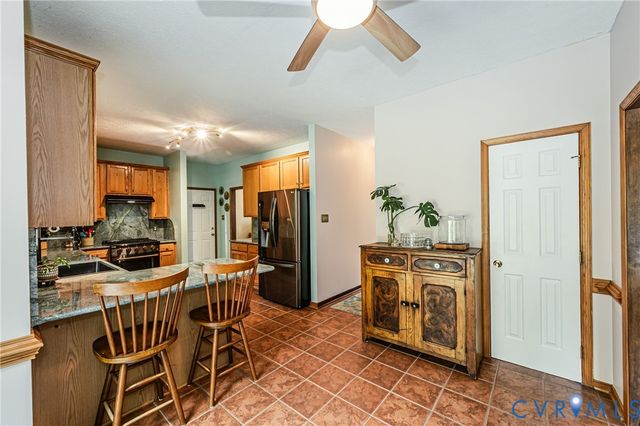 15940 Kentflatts Ln, Lanexa, VA 23089