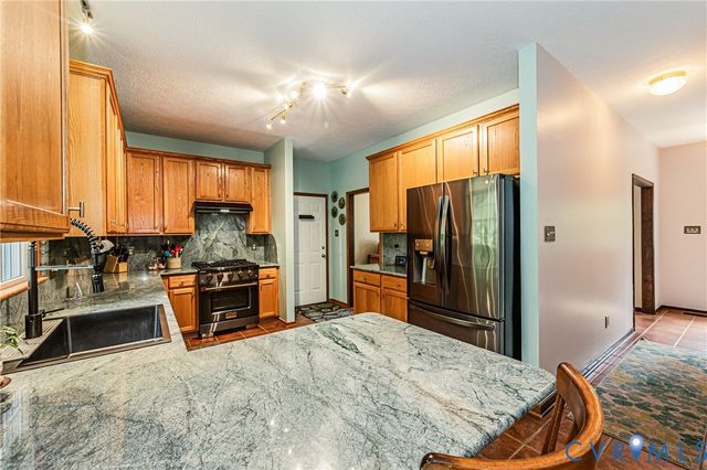15940 Kentflatts Ln, Lanexa, VA 23089