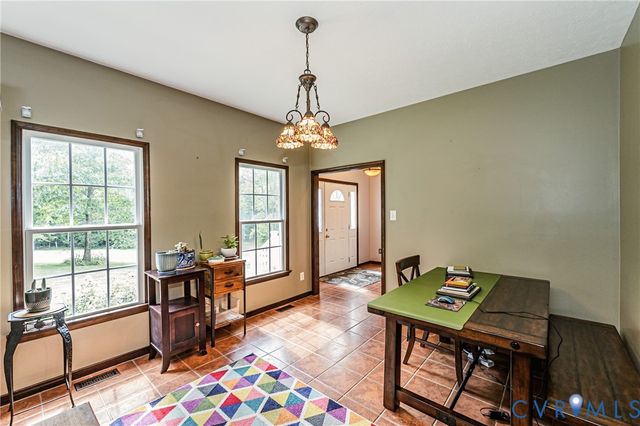 15940 Kentflatts Ln, Lanexa, VA 23089