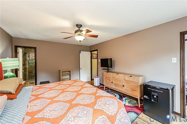 15940 Kentflatts Ln, Lanexa, VA 23089