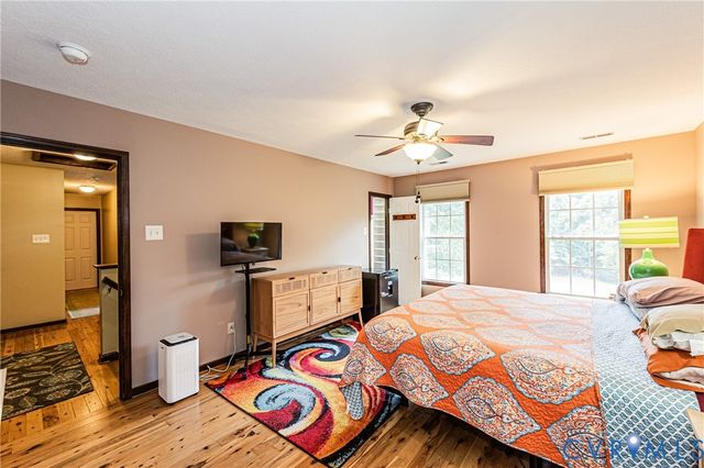 15940 Kentflatts Ln, Lanexa, VA 23089