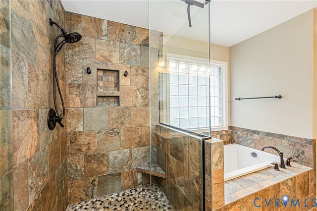 15940 Kentflatts Ln, Lanexa, VA 23089