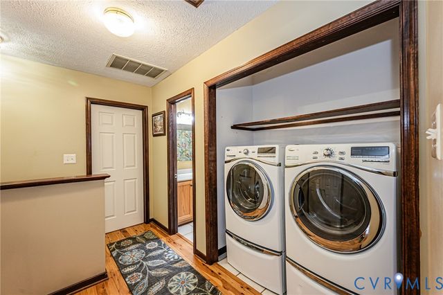 15940 Kentflatts Ln, Lanexa, VA 23089