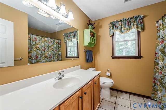 15940 Kentflatts Ln, Lanexa, VA 23089