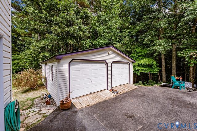 15940 Kentflatts Ln, Lanexa, VA 23089