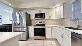 6200 NW 44th St 208, Lauderhill, FL 33319