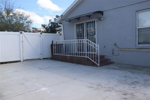 5102 N MACDILL AVENUE, Tampa, FL 33614