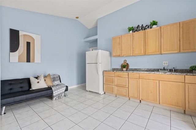 5102 N MACDILL AVENUE, Tampa, FL 33614